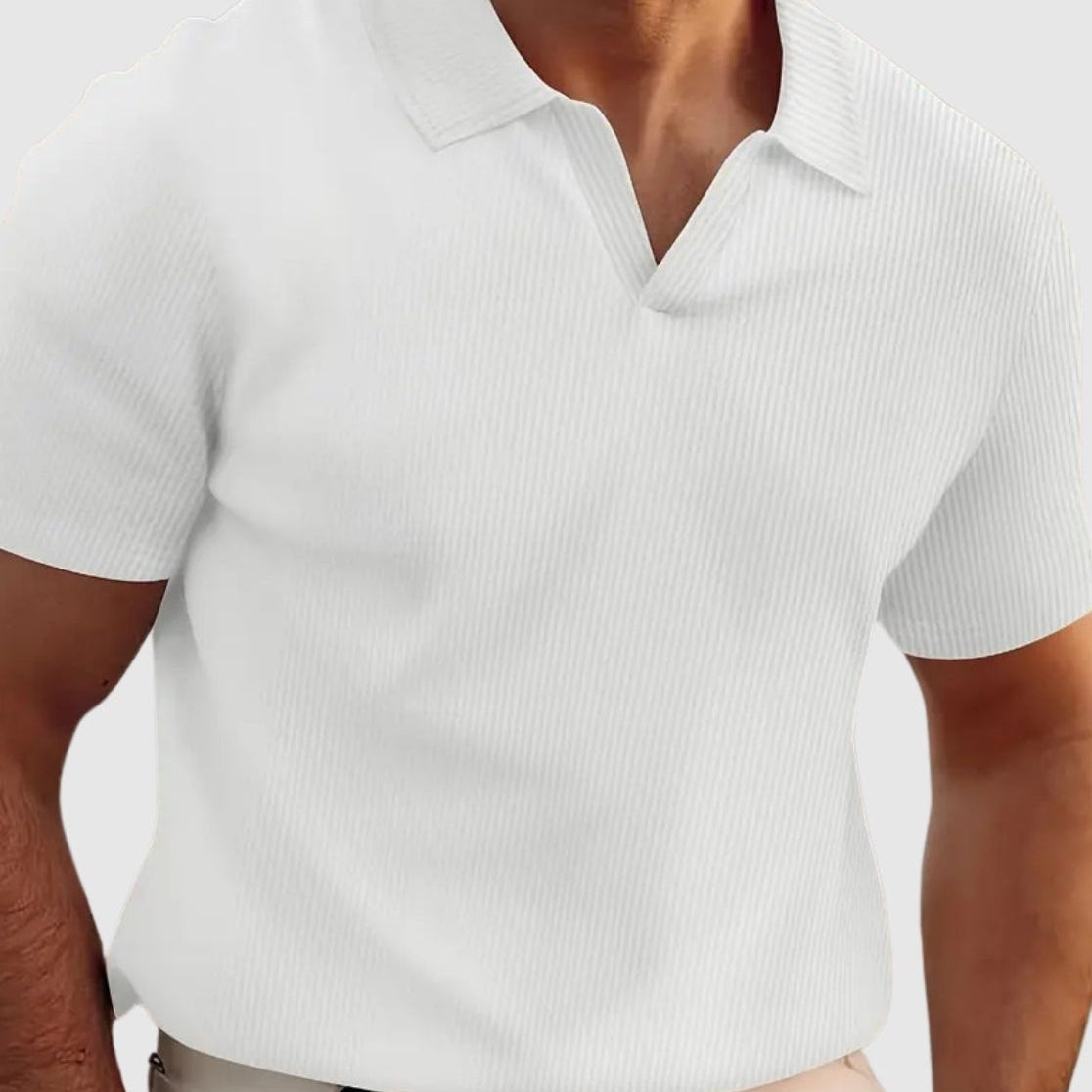 Sebestyén – V-nyakú ribana póló