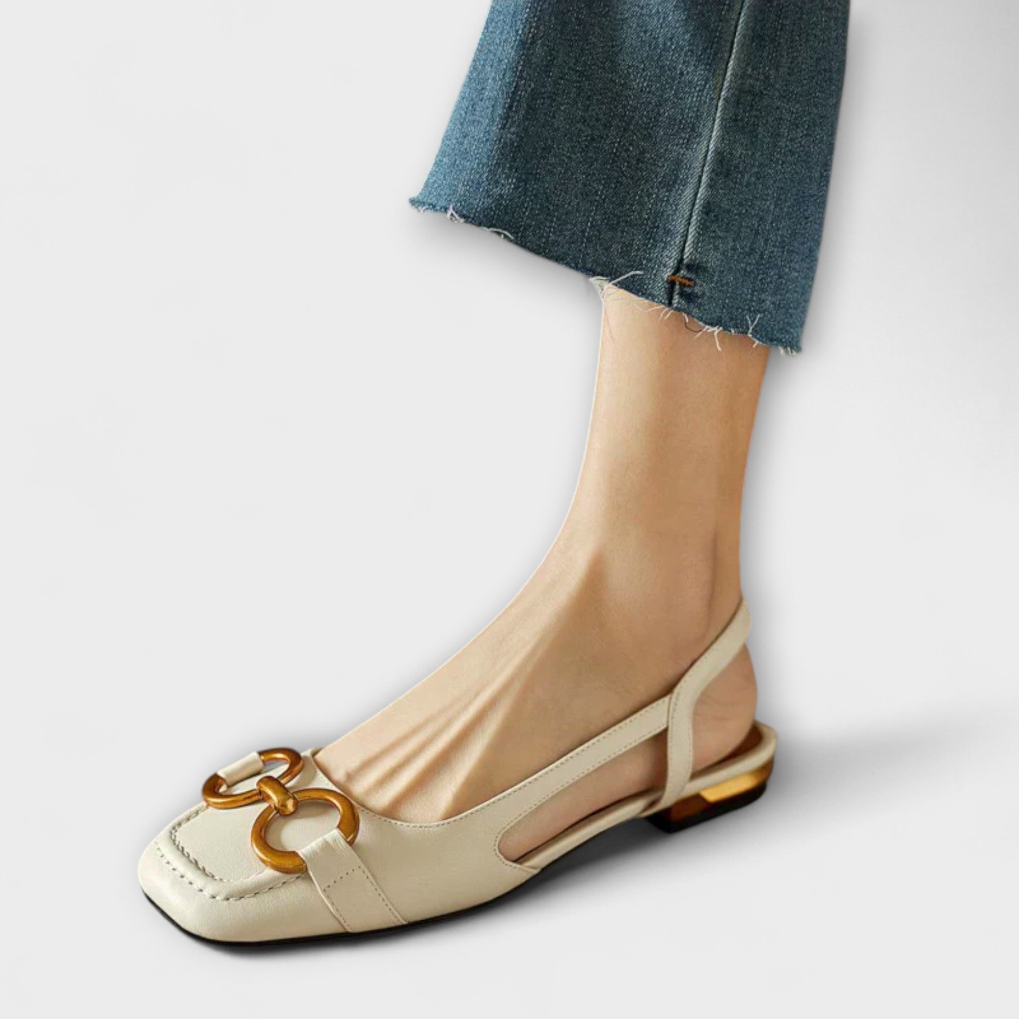 Matilda - Ortopéd szandál csattal