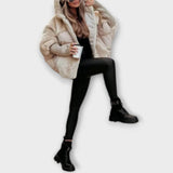 Ava - Elegáns pehelydzseki