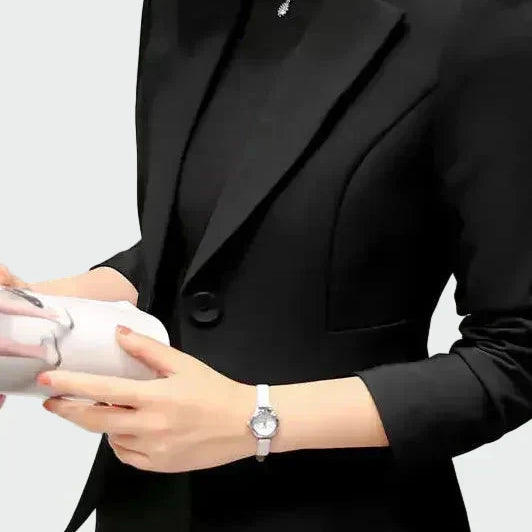 Dora - Elegáns fekete kabát