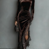 Isabella - Maxi Fitted Ruha Csokoládé Bársonyból Aszimmetrikus Csipkével