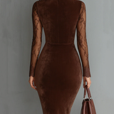 Gioia - Mini Ruha Bársonyból Kulcsnyakú Vintage Stílusban Csipkés Barna Ujjakkal