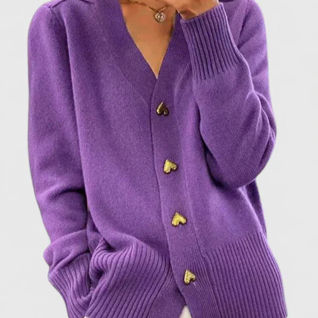 Katrin - Szív alakú gombokkal díszített kötött kardigán